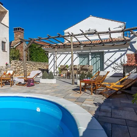 Villa Elm Milohnici Exterior photo
